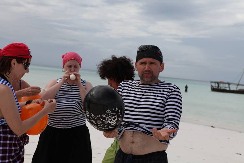 Не, ну я не понял, где пиастры?