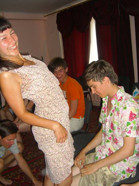 Снесла курочка яичко...)))