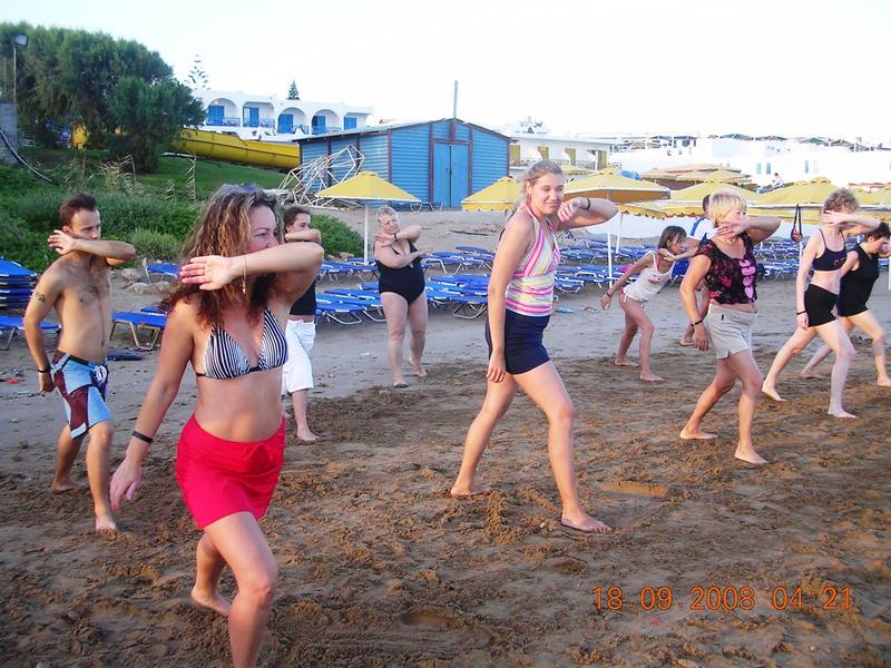 Капоэйра! Вечерняя тренировка. Греция 2008 сентябрь