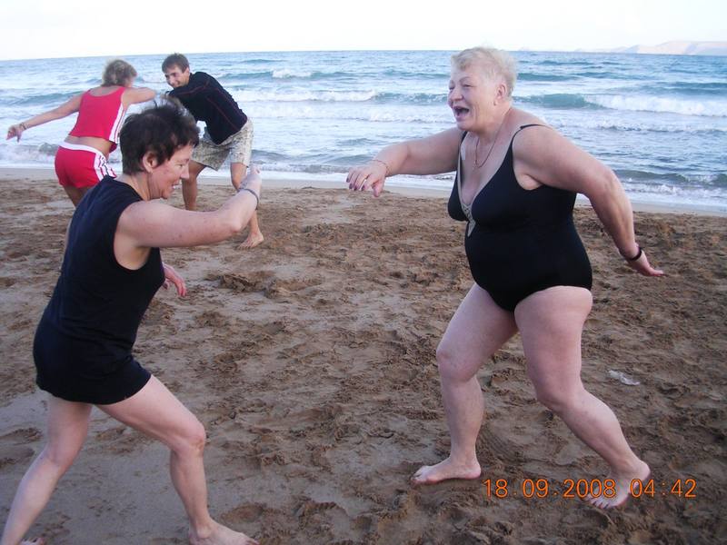 Пол и возраст не помеха, все валились мы от смеха! Греция 2008 сентябрь