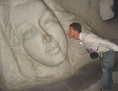 Пора красавица, проснись...