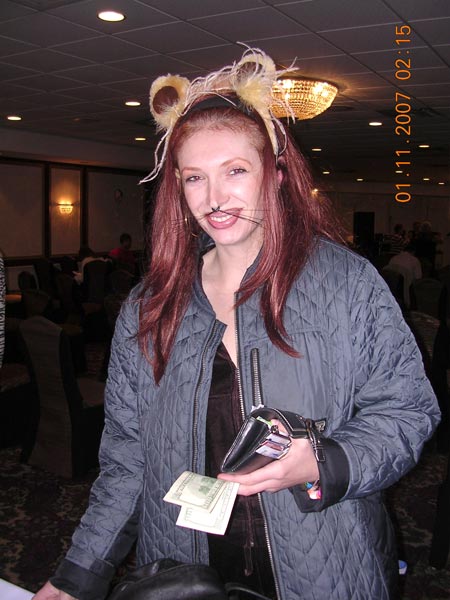 Мышка с баксами.